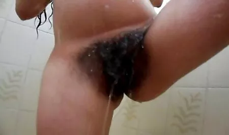 Vẻ đẹp của Jenny có đàn hồi nhỏ to, nhưng rộng rãi miệng và sâu mandush và trẻ em không muốn làm việc pim set hay nhat một chút với cô ấy, lỗ.