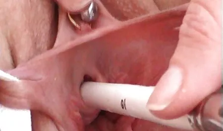 Cô gái tóc vàng trong phim set nhat moi giặt