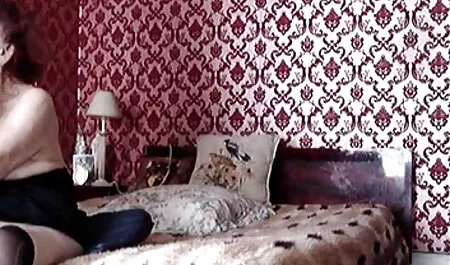 Các cô phim set nhat moi gái trêu chọc cọ một chút, và sau đó kéo ra một nữ và trồng âm hộ của cô