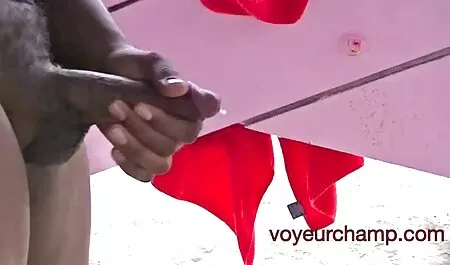 Nghiệp dư làm đẹp khỏa thân trong một khiêu dâm chụp ảnh cho một nhiếp ảnh gia. Các chàng cần phải ghi một ví, vì vậy ông quyết định bắt đầu với bạn gái của mình phim set nhat ban khong che sisyastoy