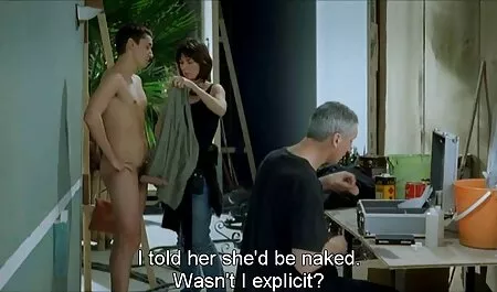 Lúc đầu, em đã làm một mát-xa, và sau tai phim set hay nhat đó bắt đầu để dụ dỗ các em bé.