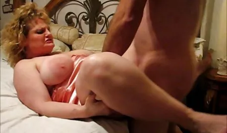 Mất núm vú set nhat ban hay của cô, cái này không cảm thấy buồn chán ở một mình với hai bàn tay mềm đến cực khoái.